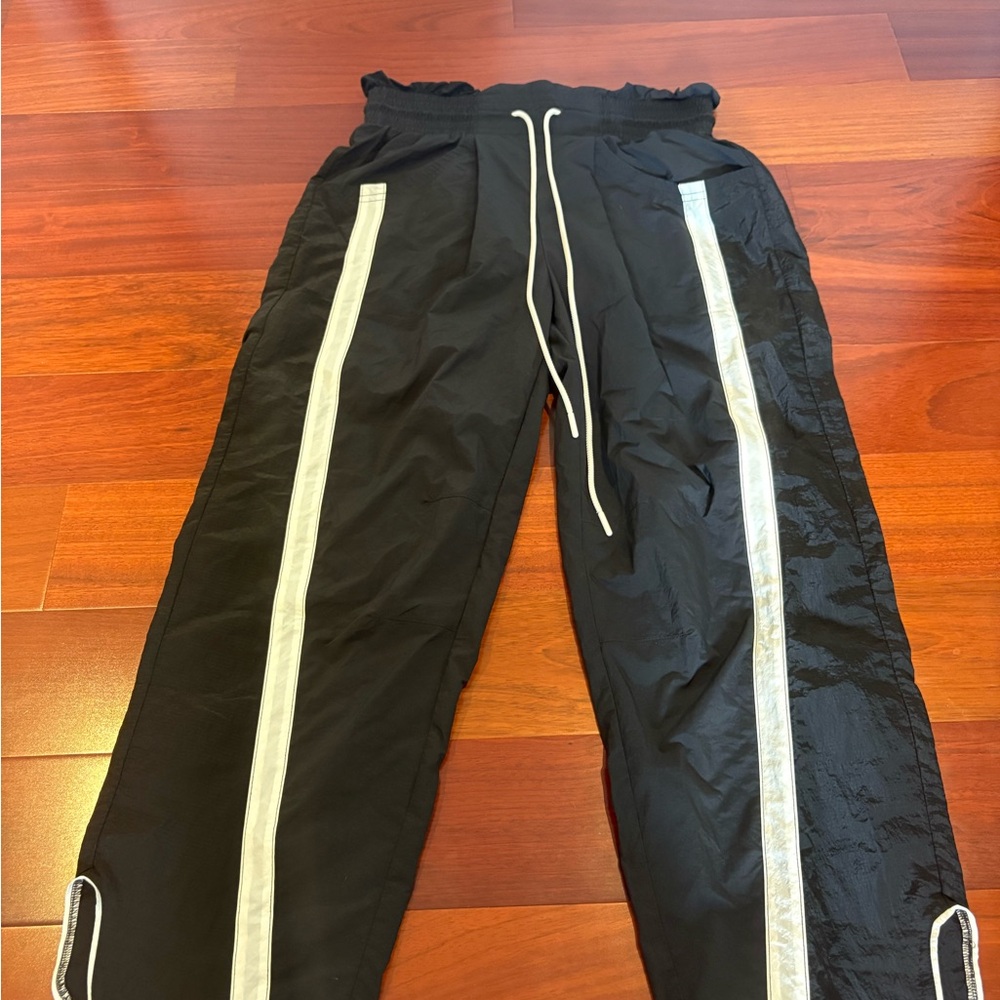 BNWT.  Free People Movement.  Champ Is Here Pants.  Size small.
